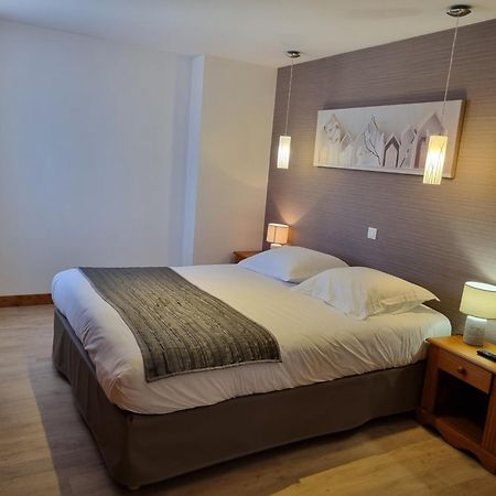 Hotel Saint-Pierre Pontarlier Esterno foto