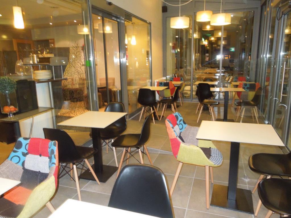 Hotel Saint-Pierre Pontarlier Esterno foto