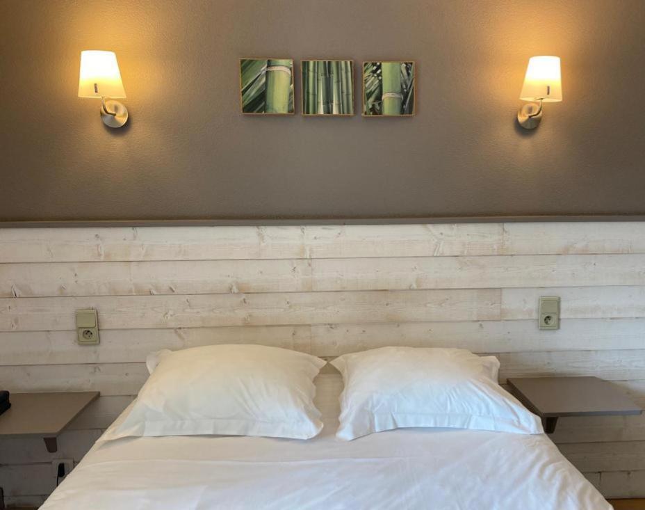 Hotel Saint-Pierre Pontarlier Esterno foto