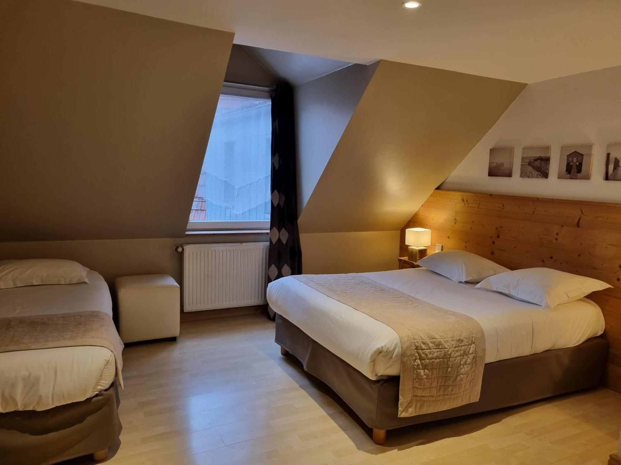 Hotel Saint-Pierre Pontarlier Esterno foto